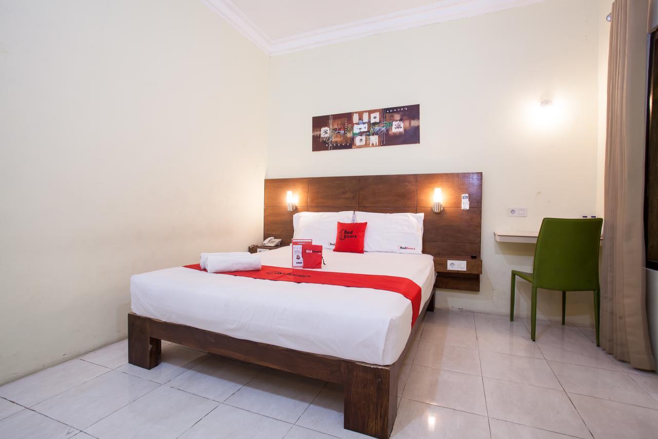 Reddoorz Near Marvel City Mall Wonotjolo Екстериор снимка