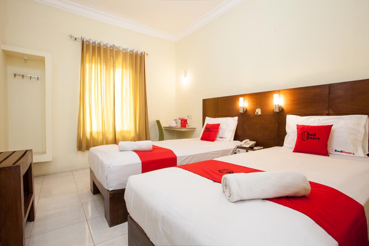 Reddoorz Near Marvel City Mall Wonotjolo Екстериор снимка