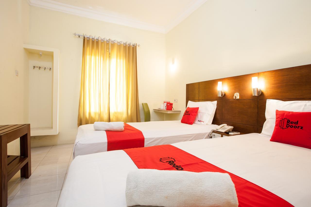 Reddoorz Near Marvel City Mall Wonotjolo Екстериор снимка