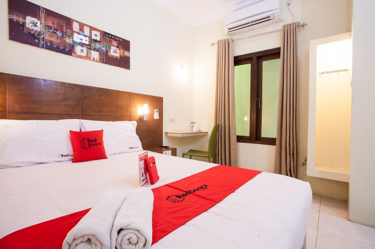 Reddoorz Near Marvel City Mall Wonotjolo Екстериор снимка